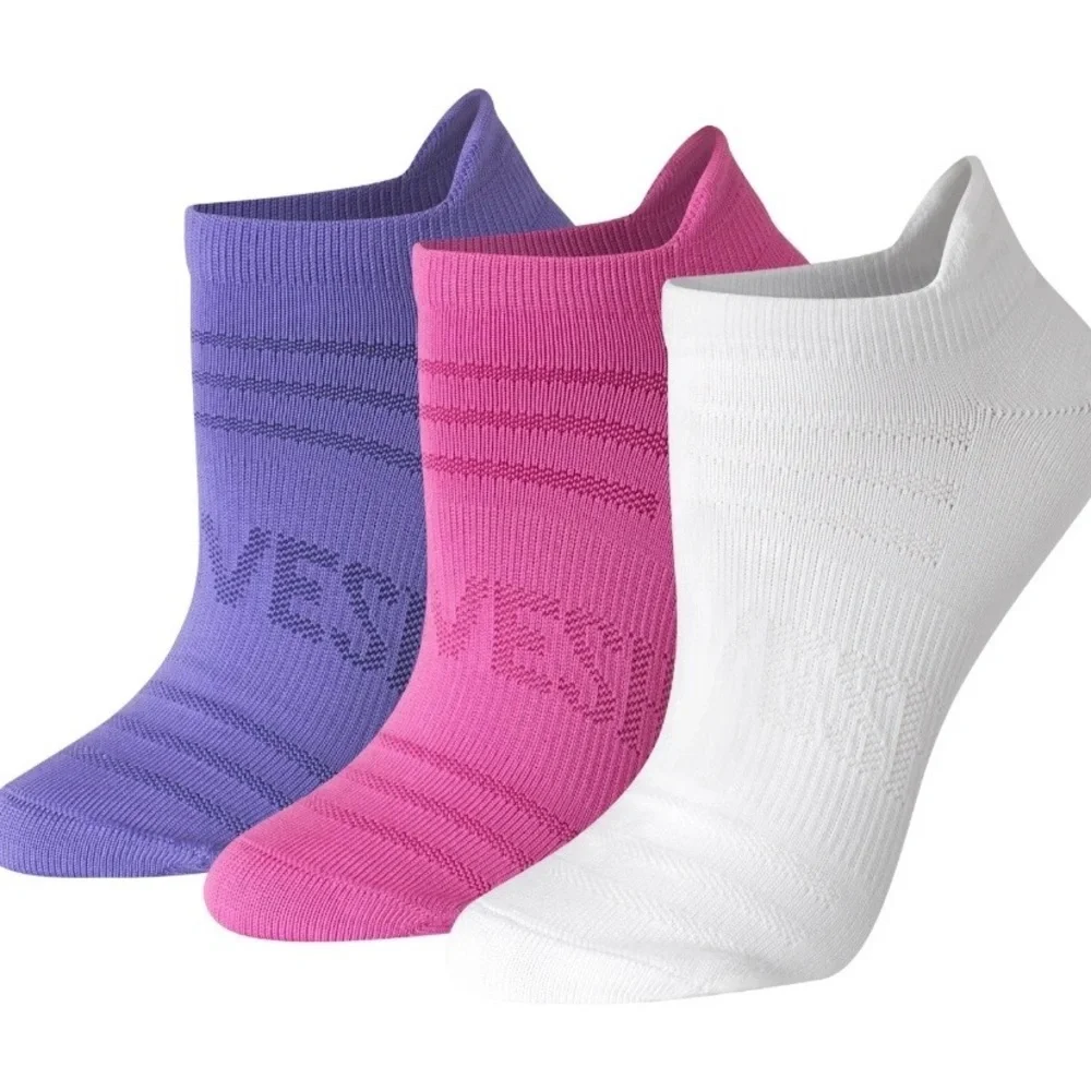 Hanes moves women